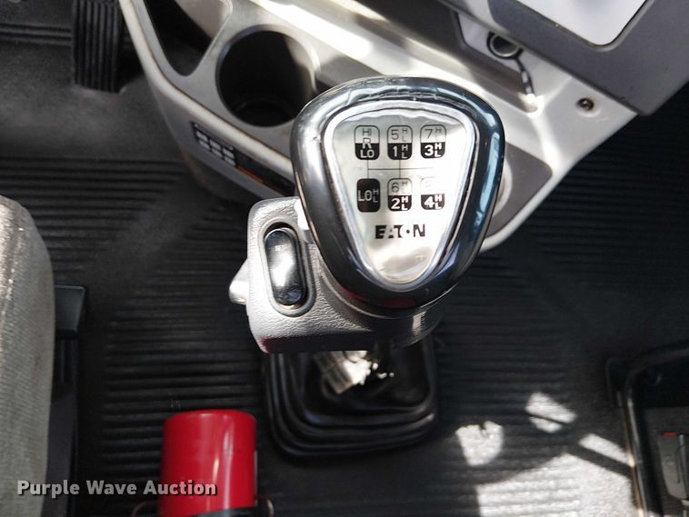 image for item EG1680 2018 Freightliner SD122 semi truck