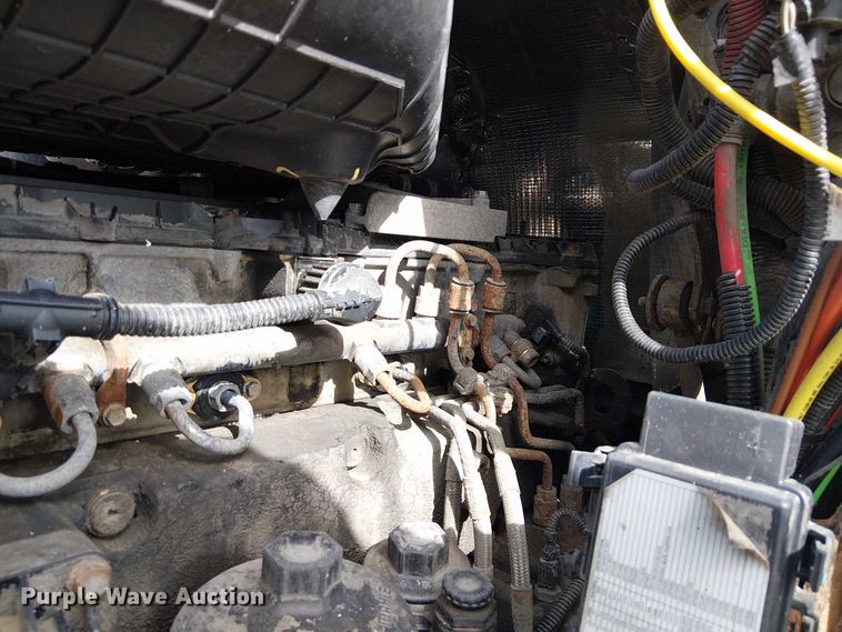 image for item EG1680 2018 Freightliner SD122 semi truck