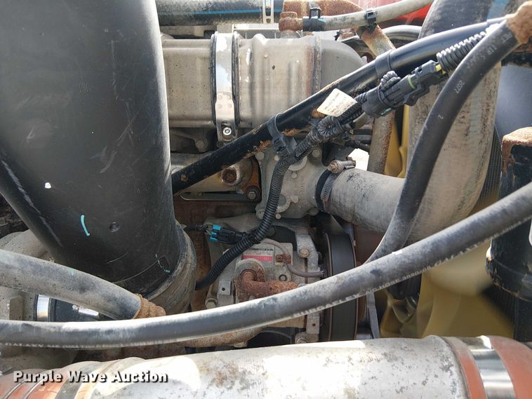 image for item EG1680 2018 Freightliner SD122 semi truck