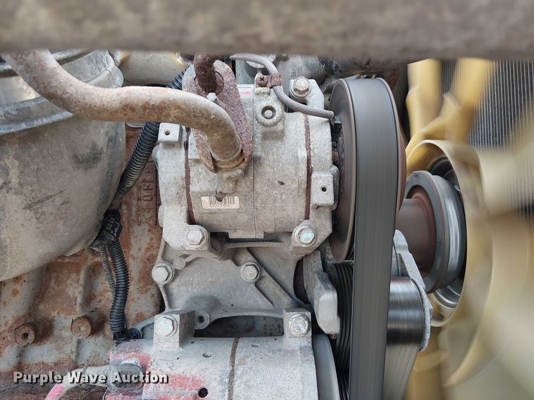 image for item EG1680 2018 Freightliner SD122 semi truck