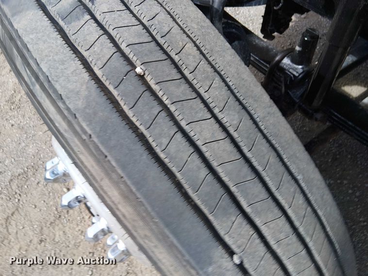 image for item EG1680 2018 Freightliner SD122 semi truck