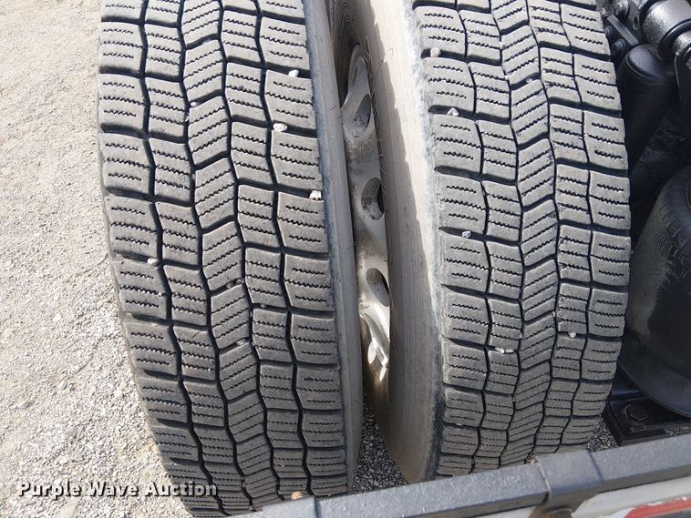 image for item EG1680 2018 Freightliner SD122 semi truck