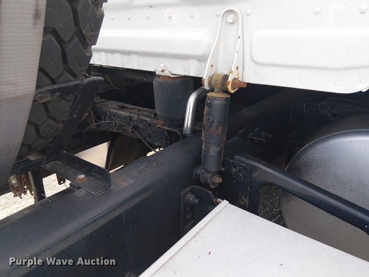 image for item EG1681 2016 Freightliner Cascadia semi truck