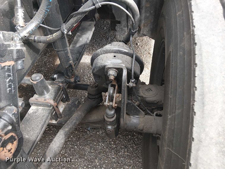 image for item EG1681 2016 Freightliner Cascadia semi truck