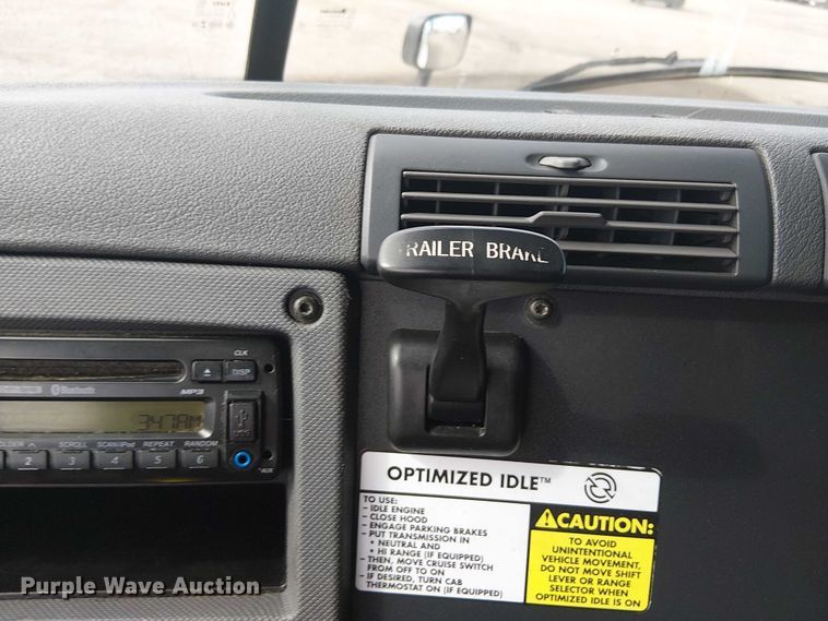 image for item EG1681 2016 Freightliner Cascadia semi truck