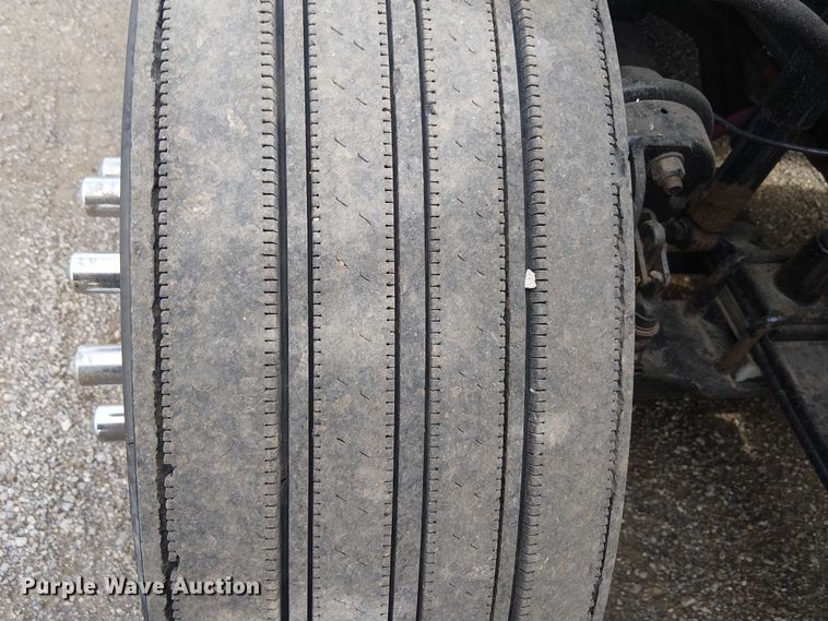 image for item EG1681 2016 Freightliner Cascadia semi truck