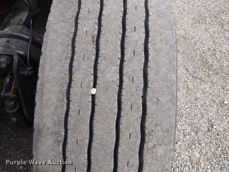 image for item EG1681 2016 Freightliner Cascadia semi truck