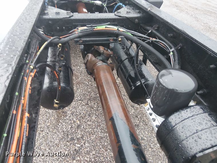 image for item EG1686 2009 Kenworth T800 truck cab and chassis