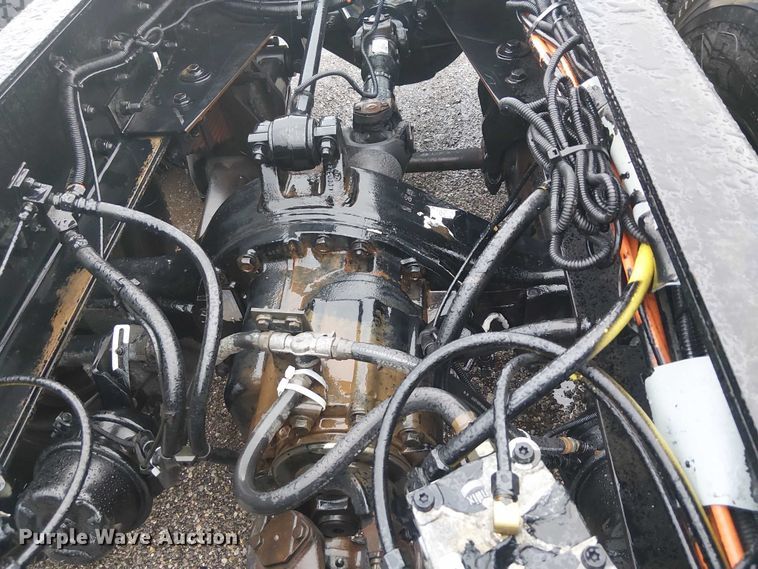 image for item EG1686 2009 Kenworth T800 truck cab and chassis