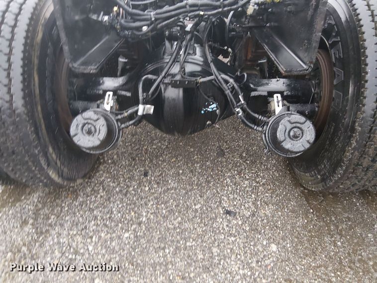 image for item EG1686 2009 Kenworth T800 truck cab and chassis