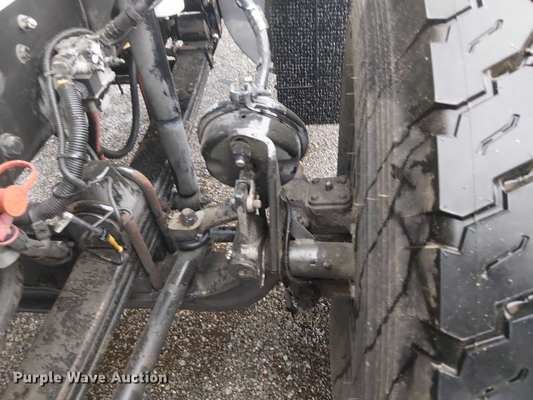 image for item EG1686 2009 Kenworth T800 truck cab and chassis