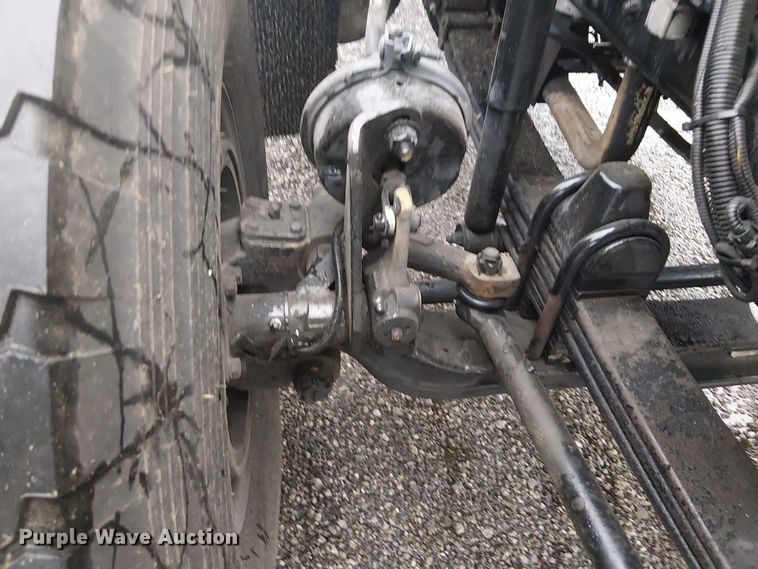 image for item EG1686 2009 Kenworth T800 truck cab and chassis