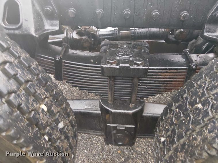 image for item EG1686 2009 Kenworth T800 truck cab and chassis