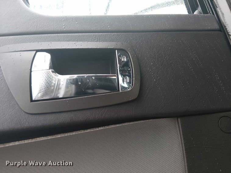 image for item EG1686 2009 Kenworth T800 truck cab and chassis