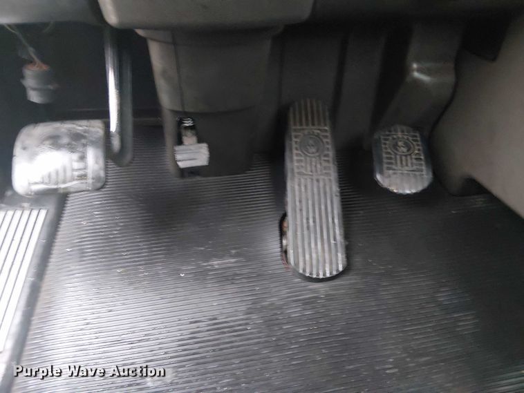 image for item EG1686 2009 Kenworth T800 truck cab and chassis