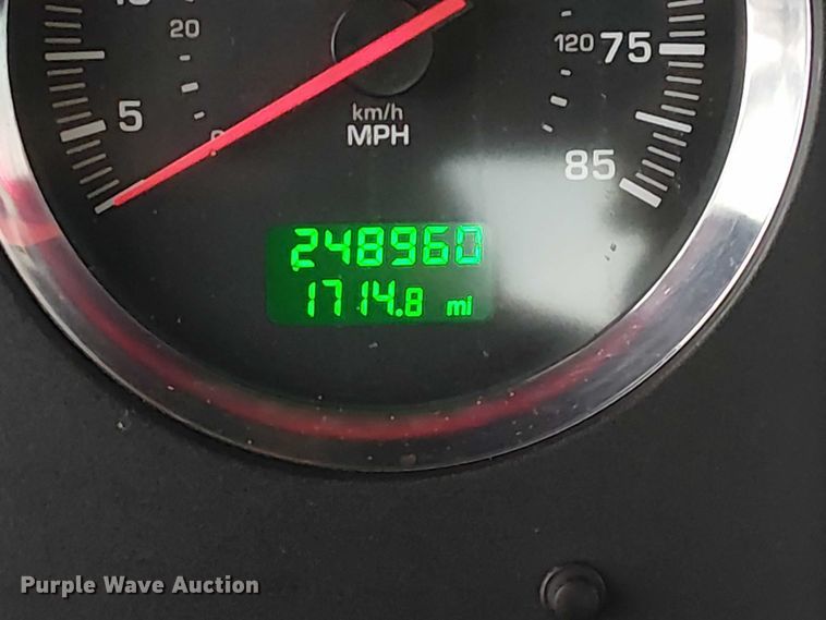 image for item EG1686 2009 Kenworth T800 truck cab and chassis