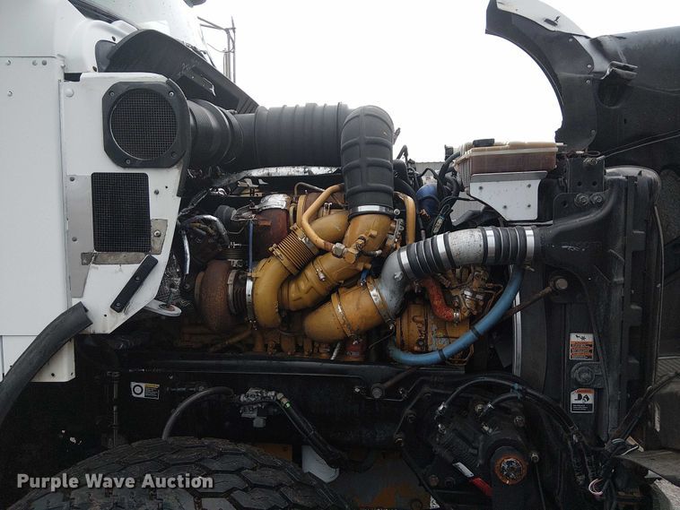 image for item EG1686 2009 Kenworth T800 truck cab and chassis