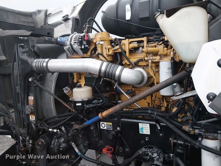 image for item EG1686 2009 Kenworth T800 truck cab and chassis