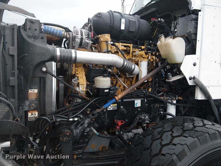 image for item EG1686 2009 Kenworth T800 truck cab and chassis