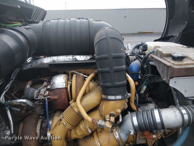 image for item EG1686 2009 Kenworth T800 truck cab and chassis