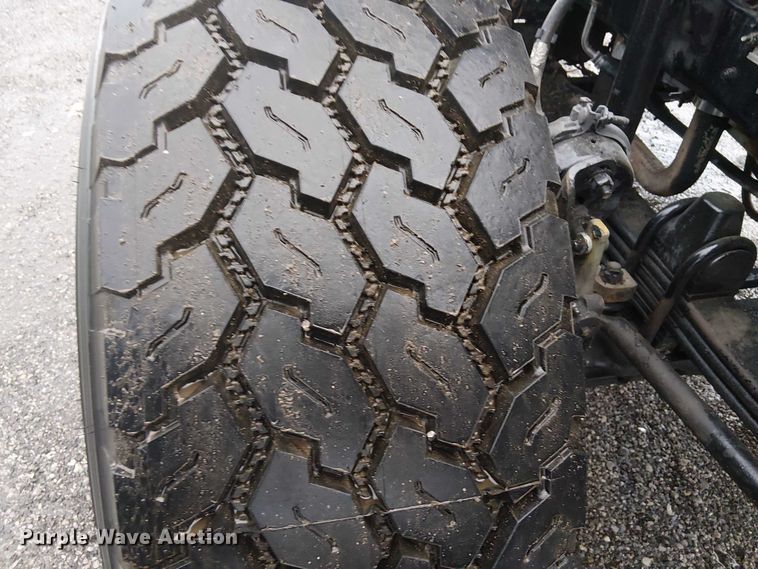 image for item EG1686 2009 Kenworth T800 truck cab and chassis