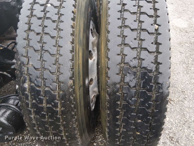 image for item EG1686 2009 Kenworth T800 truck cab and chassis