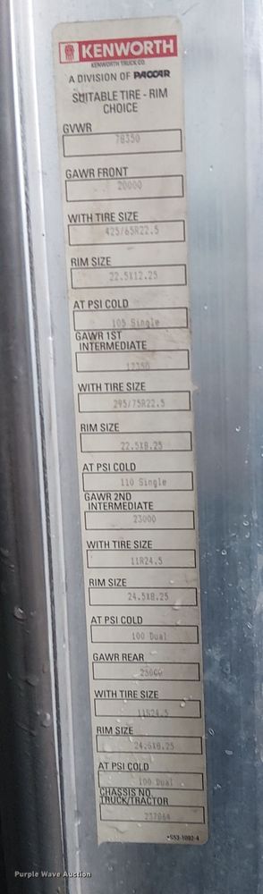 image for item EG1686 2009 Kenworth T800 truck cab and chassis