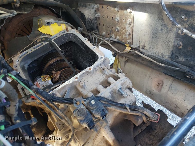 image for item EG1699 2018 Mack CHU613  semi truck