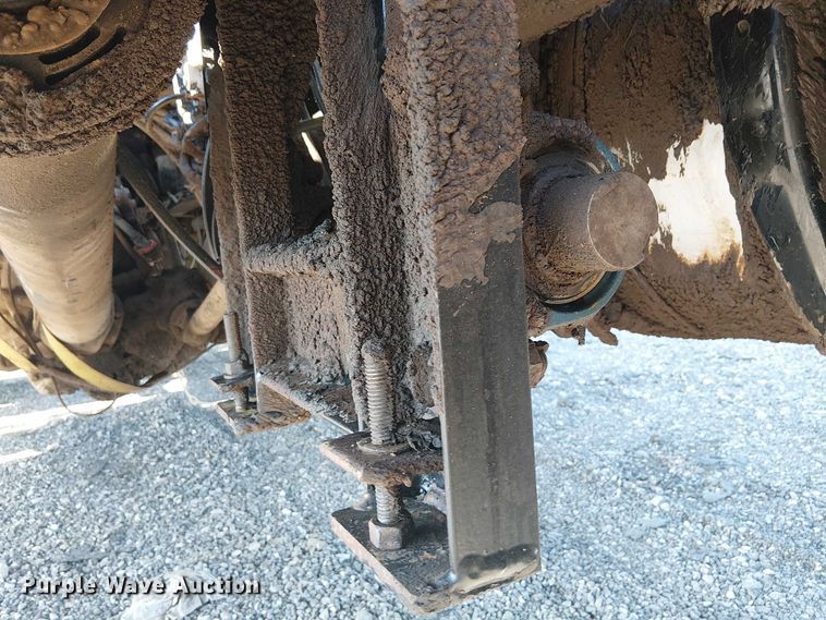 image for item EG1699 2018 Mack CHU613  semi truck