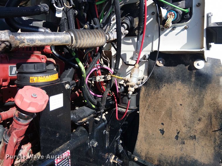 image for item EG1699 2018 Mack CHU613  semi truck