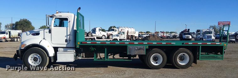 image for item EG1705 2007 Peterbilt 340 flatbed truck