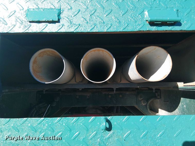 image for item EG1705 2007 Peterbilt 340 flatbed truck