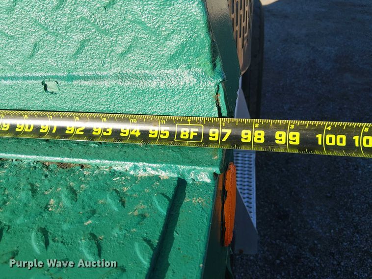 image for item EG1705 2007 Peterbilt 340 flatbed truck