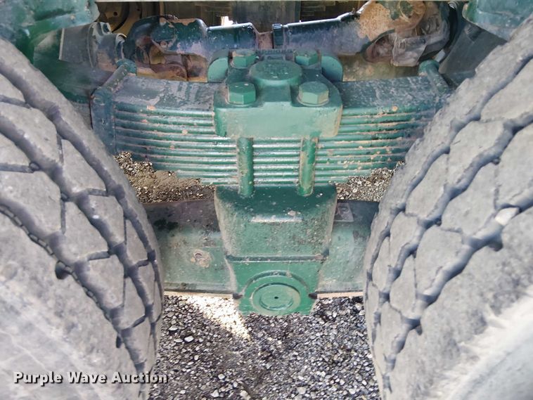 image for item EG1705 2007 Peterbilt 340 flatbed truck