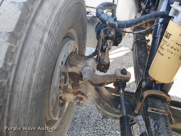 image for item EG1705 2007 Peterbilt 340 flatbed truck