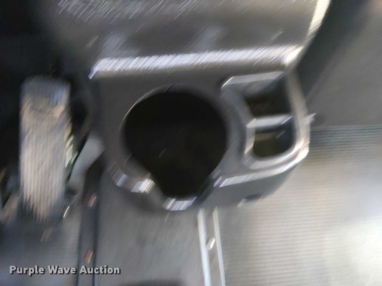 image for item EG1705 2007 Peterbilt 340 flatbed truck