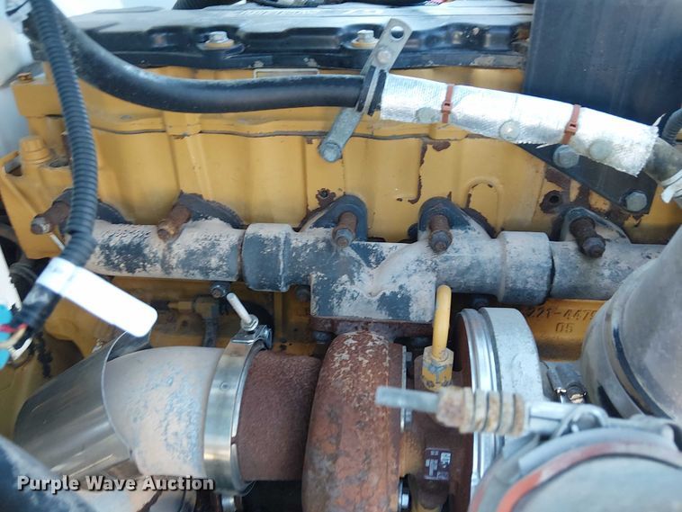 image for item EG1705 2007 Peterbilt 340 flatbed truck