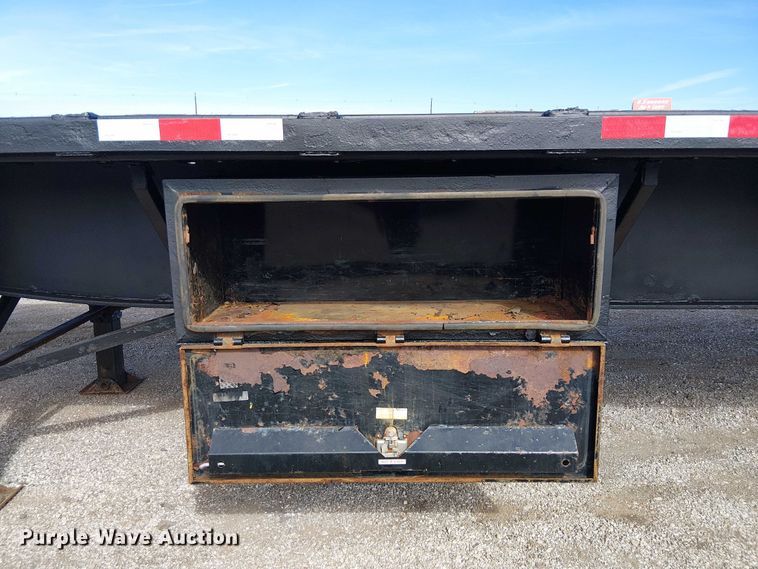 image for item EG1710 2006 Utility FS2CHS flatbed trailer