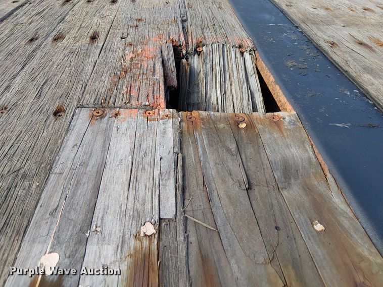 image for item EG1710 2006 Utility FS2CHS flatbed trailer