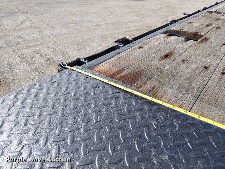 image for item EG1710 2006 Utility FS2CHS flatbed trailer