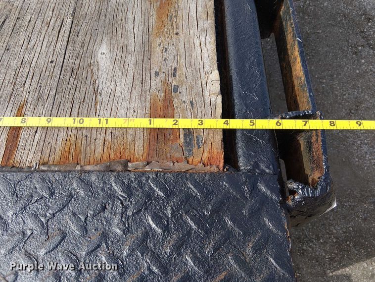 image for item EG1710 2006 Utility FS2CHS flatbed trailer