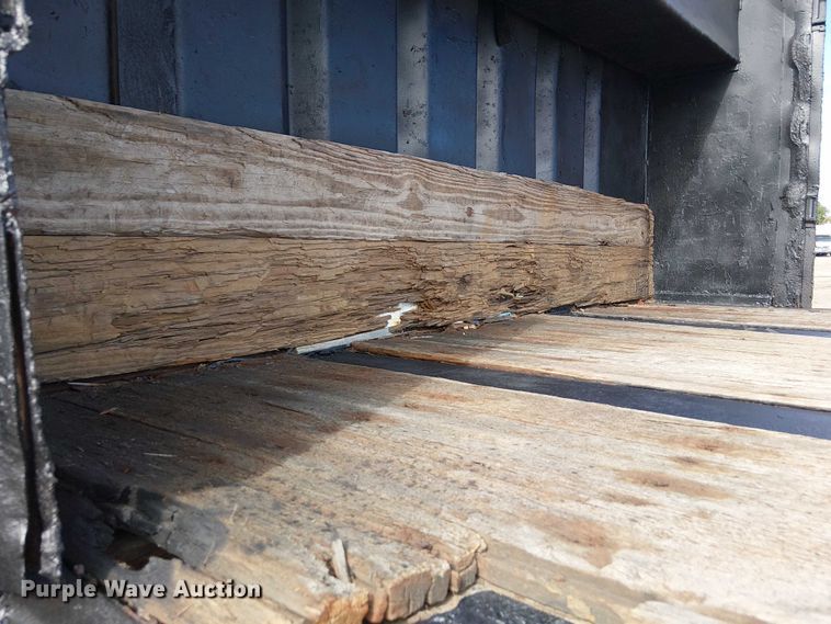 image for item EG1710 2006 Utility FS2CHS flatbed trailer