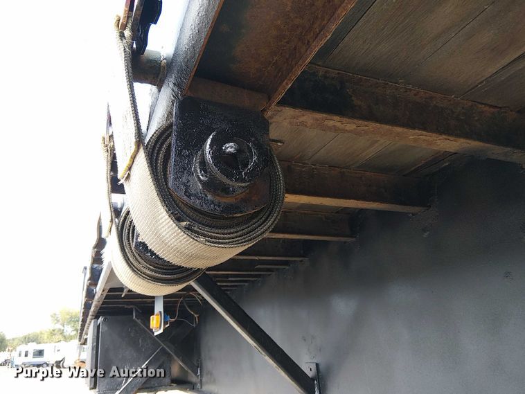 image for item EG1710 2006 Utility FS2CHS flatbed trailer