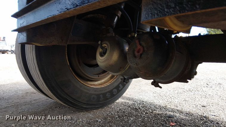 image for item EG1710 2006 Utility FS2CHS flatbed trailer