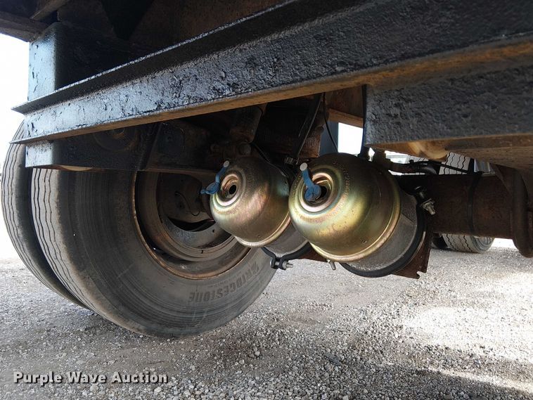 image for item EG1710 2006 Utility FS2CHS flatbed trailer