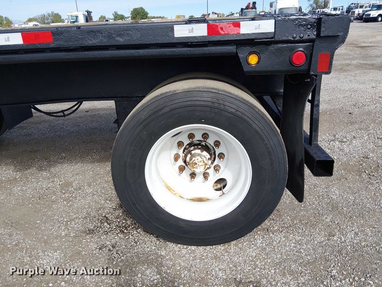 image for item EG1710 2006 Utility FS2CHS flatbed trailer