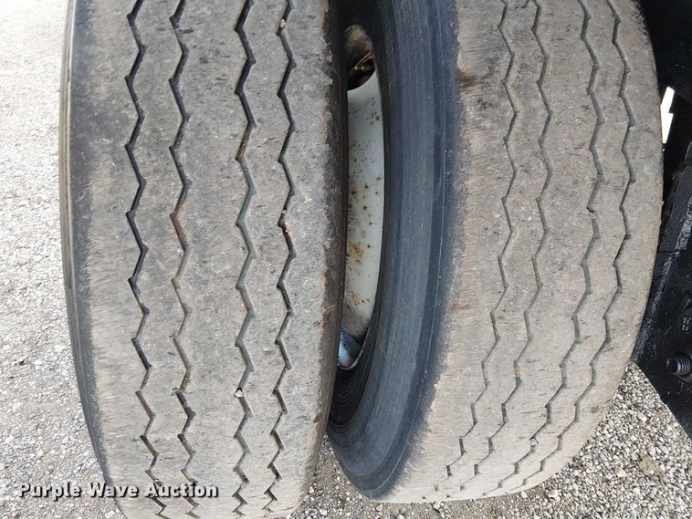 image for item EG1710 2006 Utility FS2CHS flatbed trailer