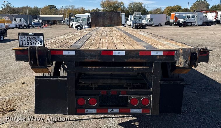 image for item EG1723 2008 Utility Trailers FS2CHS flatbed trailer