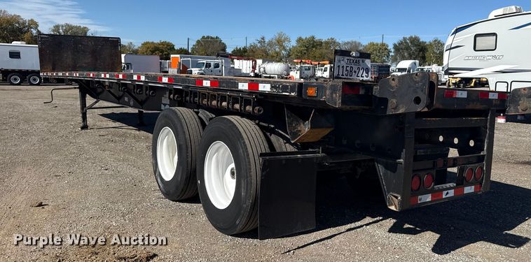 image for item EG1723 2008 Utility Trailers FS2CHS flatbed trailer