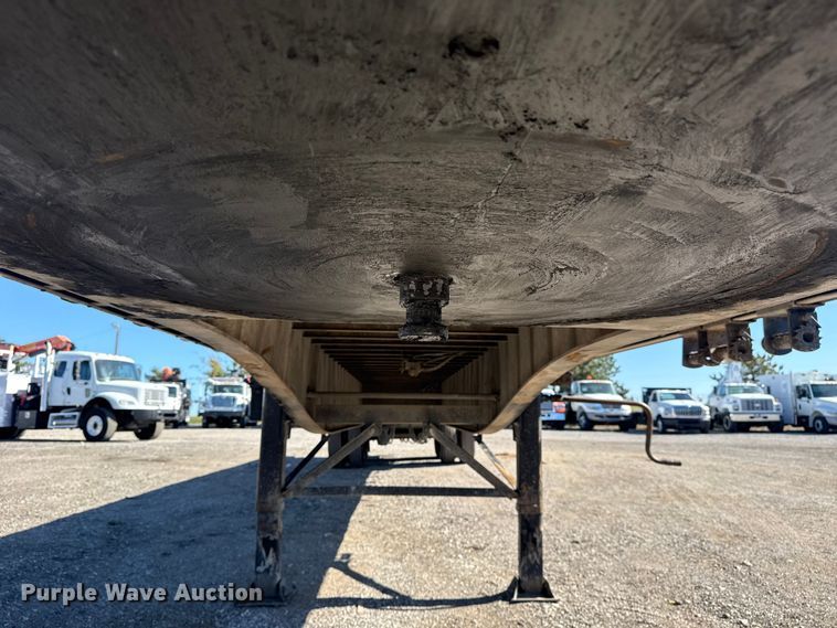 image for item EG1723 2008 Utility Trailers FS2CHS flatbed trailer